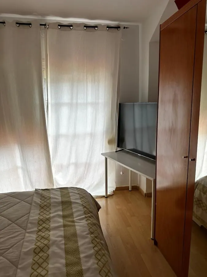 Chalet Adosado, 3 Habitaciones Malaga