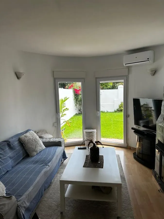 Chalet Adosado, 3 Habitaciones Malaga