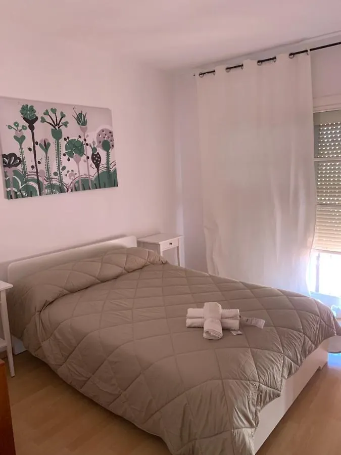 Chalet Adosado, 3 Habitaciones Malaga 0*,